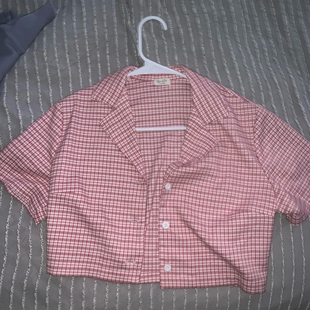 Brandy Melville cropped button up